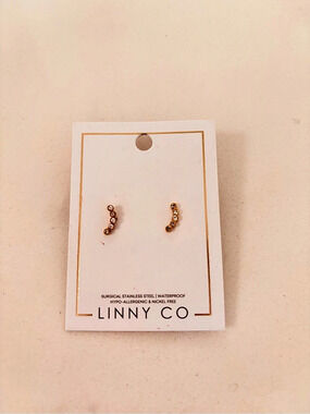 Linny Co Abigail Sparkle Screwback Stud Earrings Gold NWT